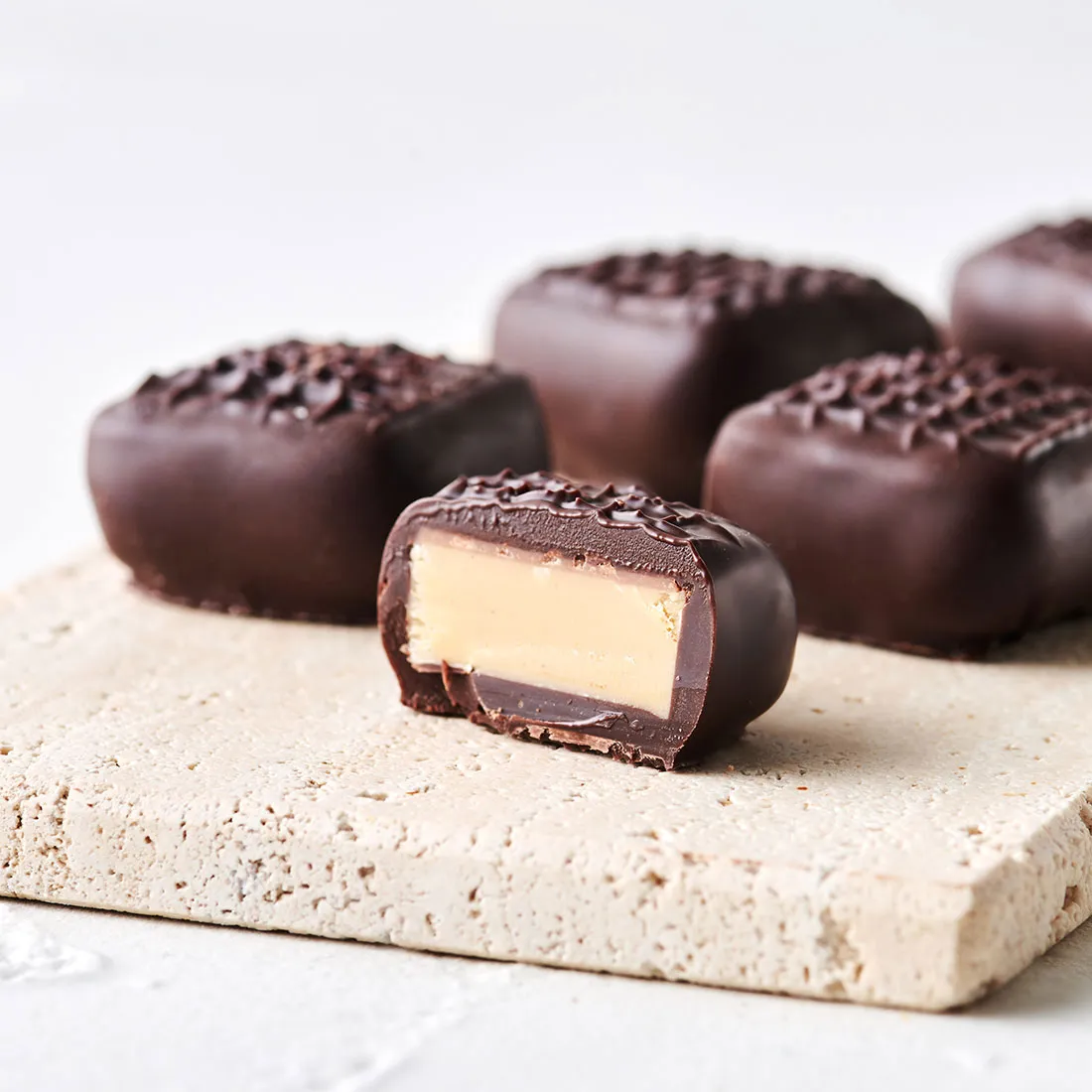 Produktbild: Mandel Nougat angeschnitten
