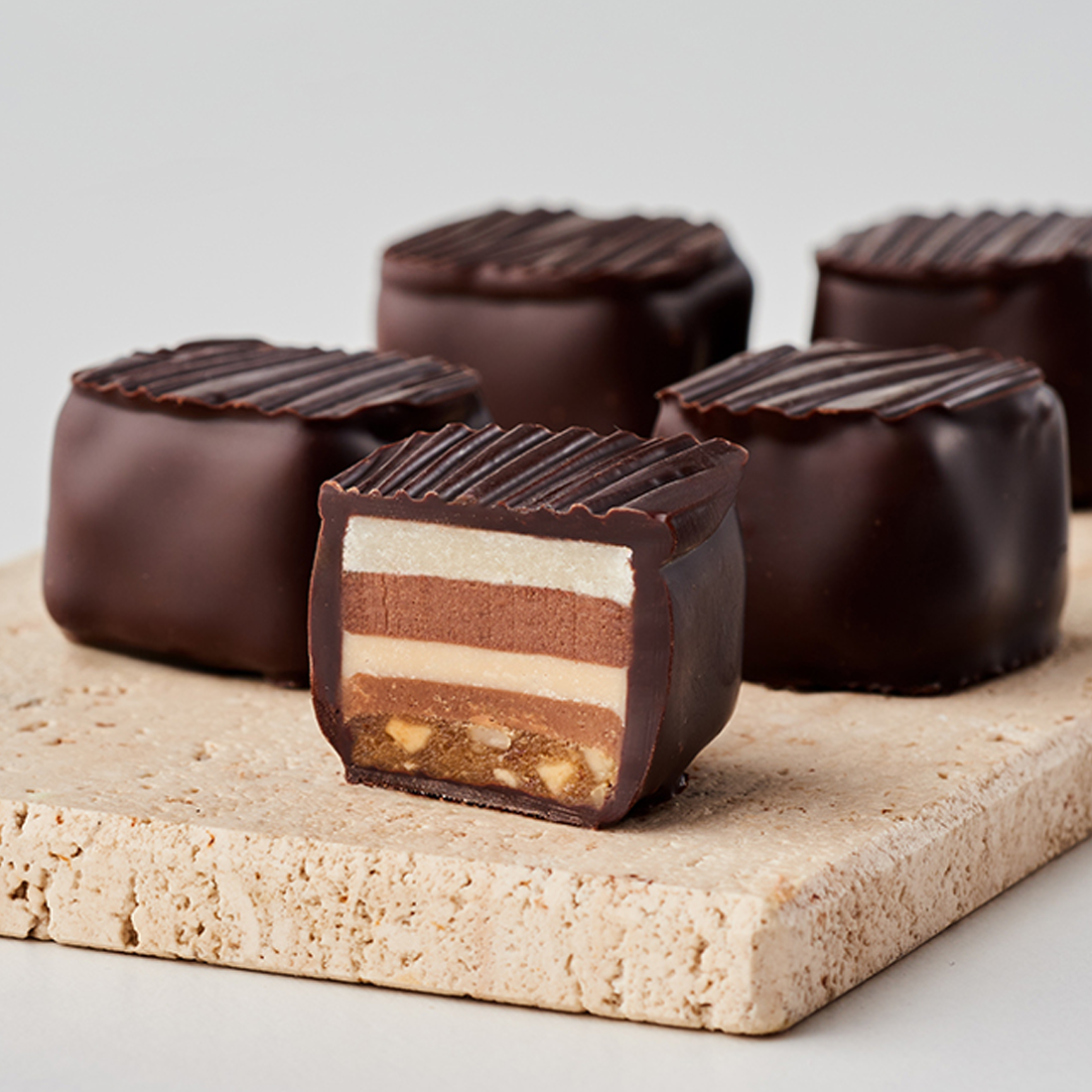Produktbild: Königin Luise Praline angeschnitten